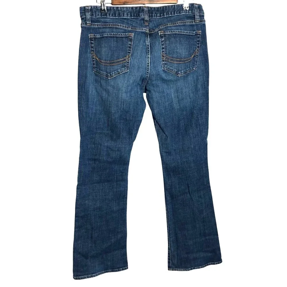 Old Navy Womens Bootcut Jeans Medium Wash Denim Size 8 - Picture 2 of 9